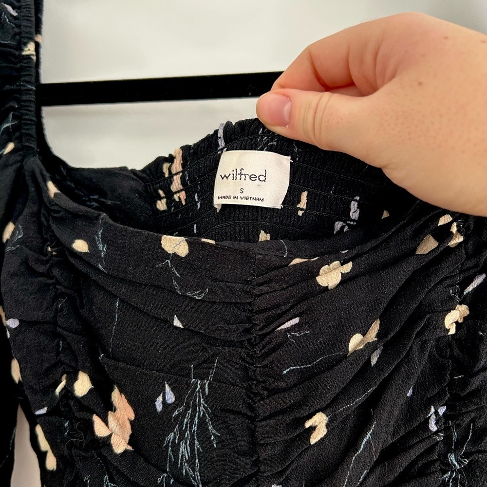 Aritzia Wilfred Lolita Floral Black Blouse - Picture 4 of 6